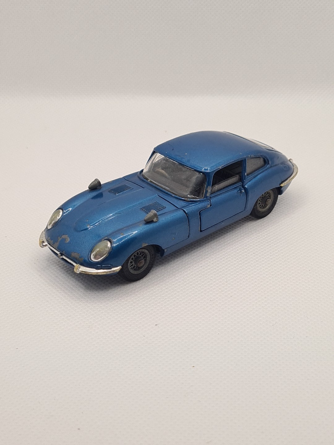 Corgi 335, Jaguar 2+2 E Type - Free Price Guide & Review