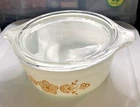 Vintage Pyrex 472 Butterfly Gold 1.5 pint Casserole Dish with 470 C lid - nice