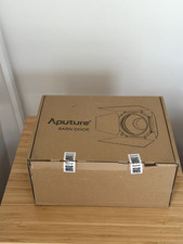 Aputure Barndoor with Bowens Mount Type 2 for 120D / 300D Good Condition