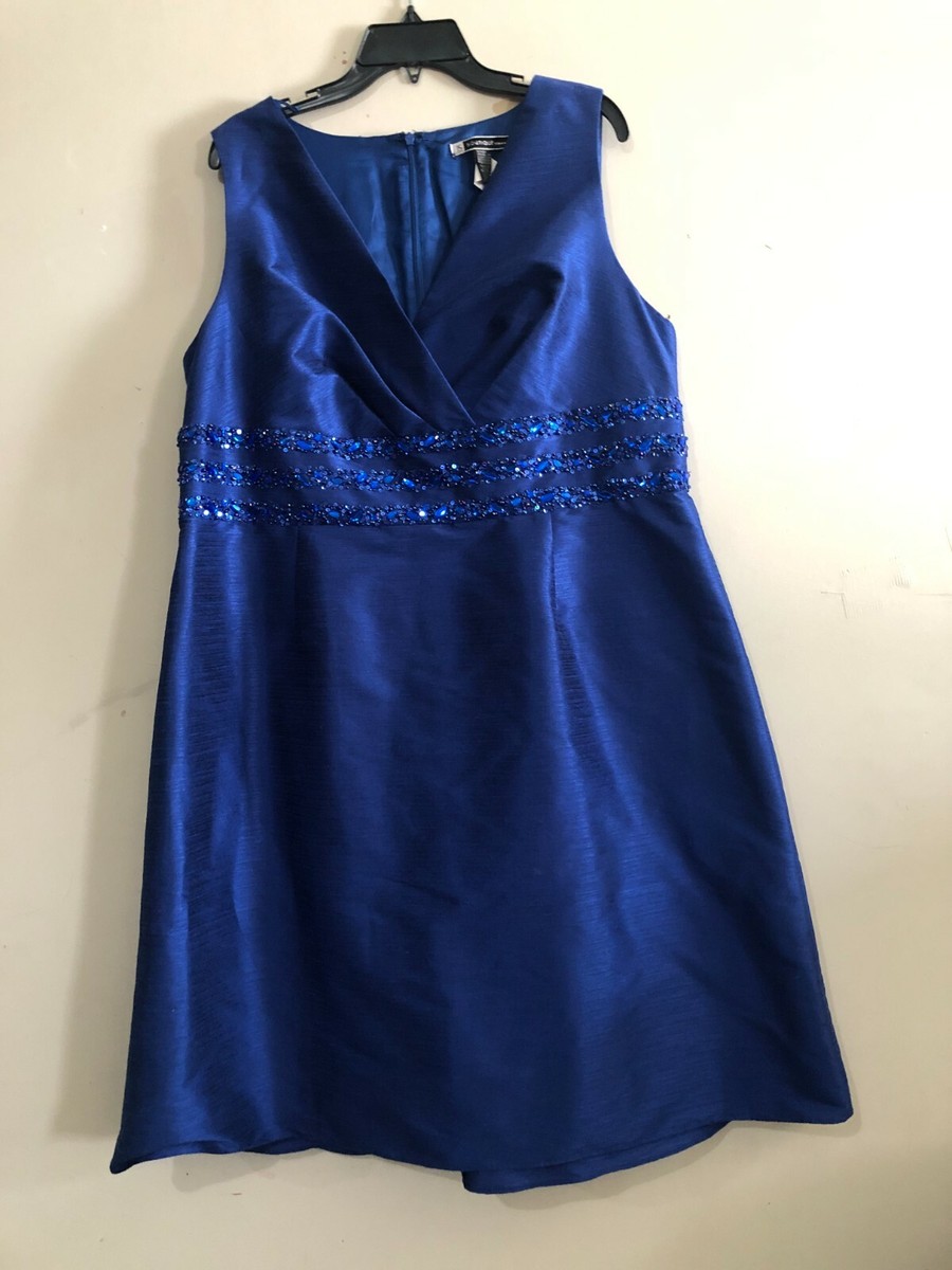 Robe De Soirée Bleue Sans Bretelles JS Boutique Taille 4 En Soie Avec Perles - Occasion Très Bon état