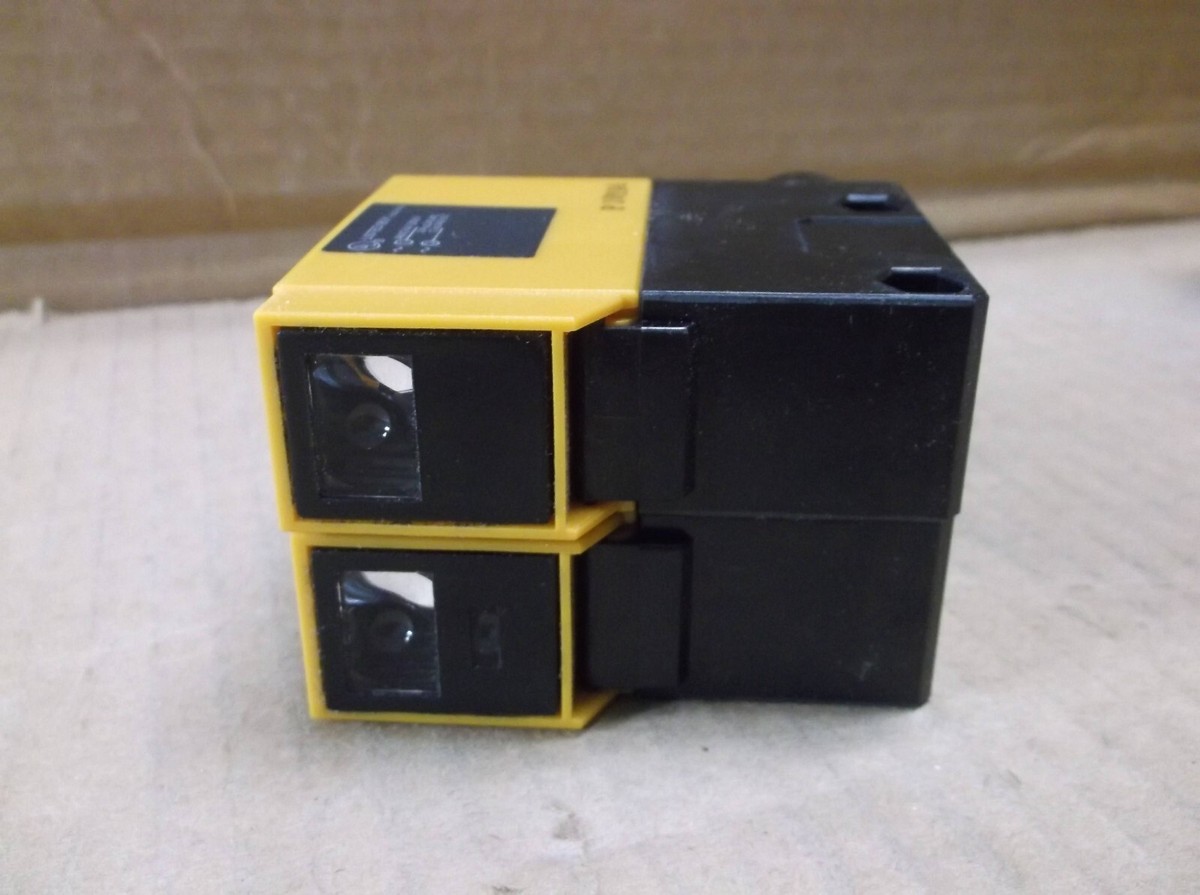 Omron E3A2-10M4T SET Photoelectric Switches E3A2-10L & E3A2-10DM4T Omron E3A2-10M4T SET Photoelectric Switches E3A2-10L & E3A2-10DM4T