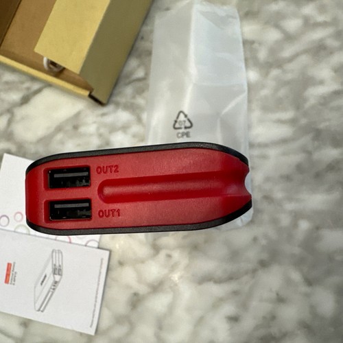 Kmashi K-MP816 Black/Red 10000mAh/37Wh Dual USB Universal External Power Bank - Picture 3 of 6