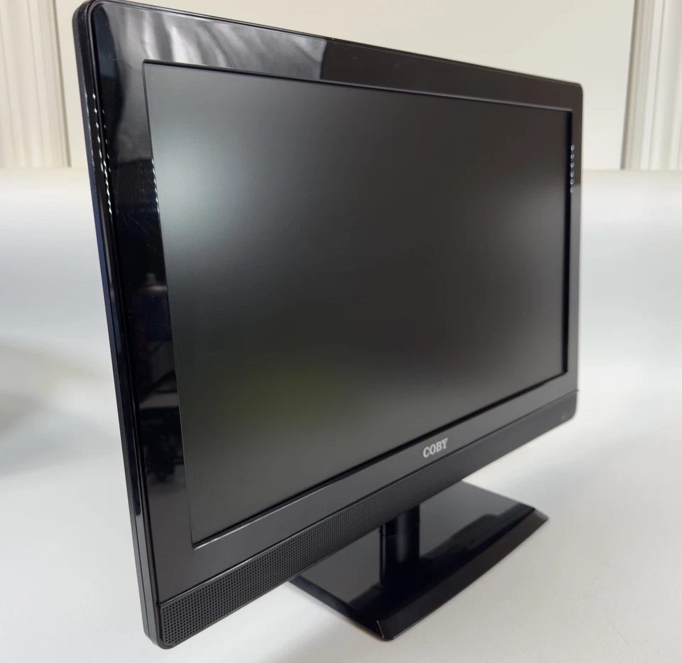 COBY 19" Widescreen LED HDTV Television LEDTV1935 + Power Adapter & Remote EUC - Image 4 of 4