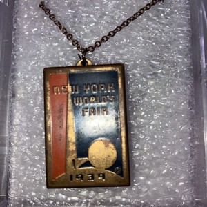 1939 New York Worlds Fair Locket with Gold Chain Necklace Locket