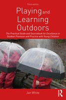 Playing And Learning Outdoors | Jan White | Englisch | Taschenbuch | 2019