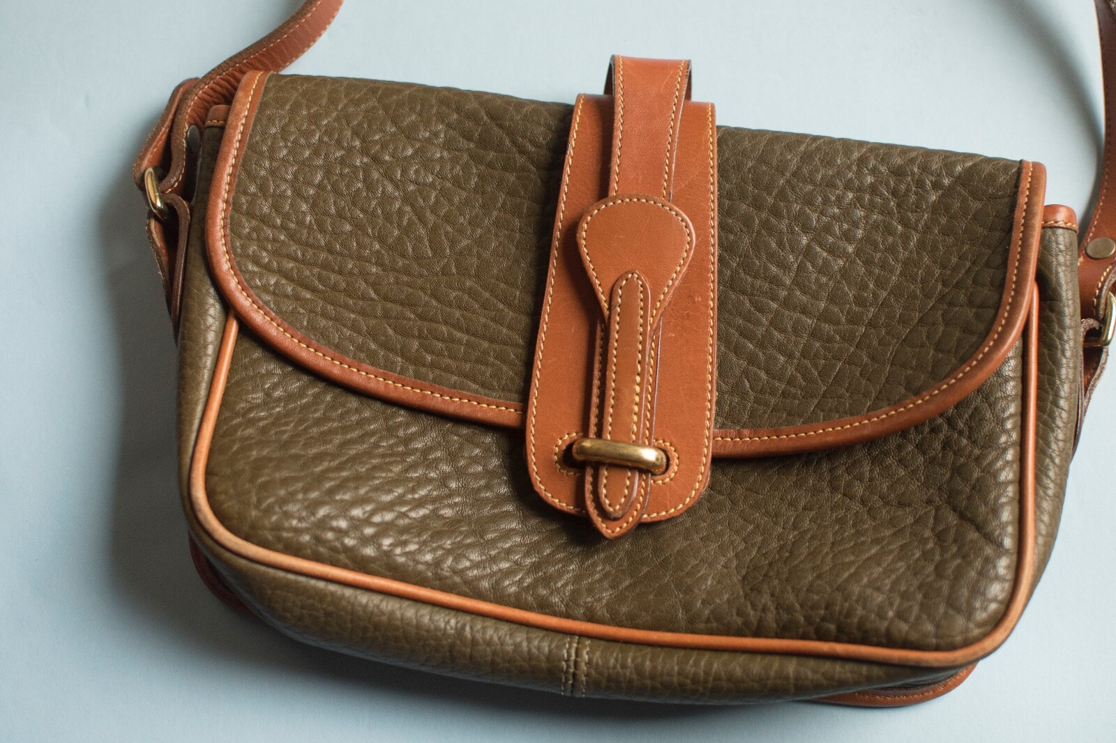 VINTAGE DOONEY AND BOURKE GREEN SHOULDER BAG Gem