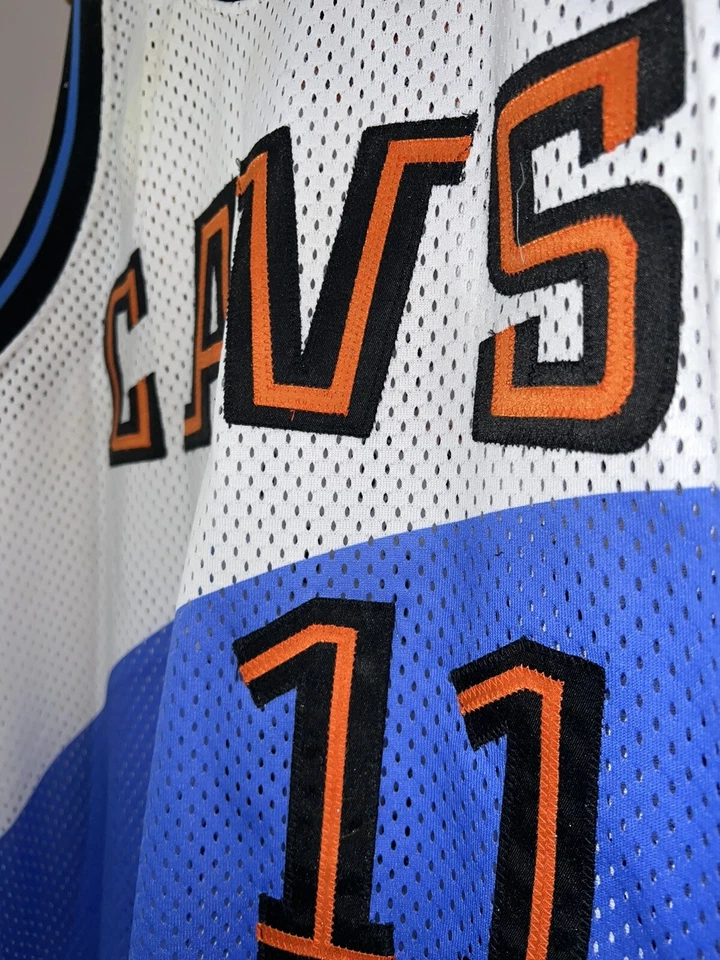 AUTHENTIC ZYDRUNAS ILGAUSKAS CLEVELAND CAVS CAVALIERS STARTER JERSEY sz 48 - Image 3 of 4