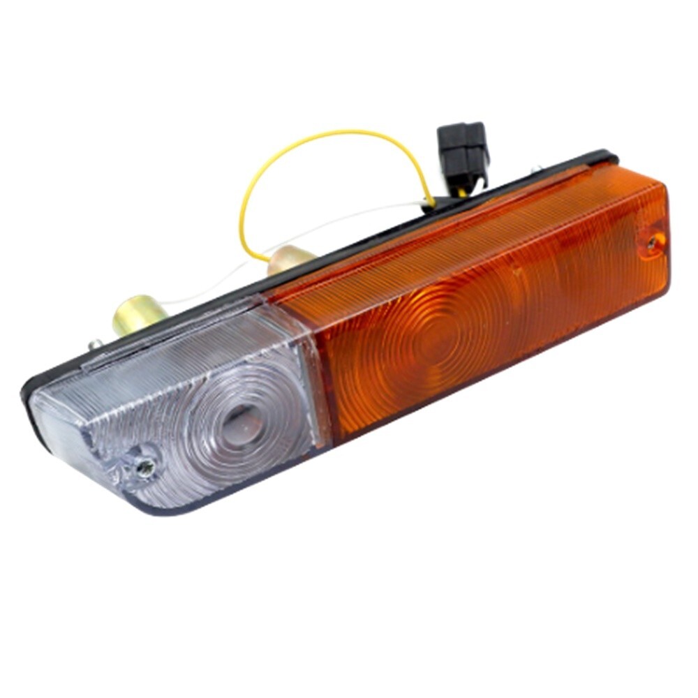 FRONT TURN SIGNAL LIGHT LAMP PAIR For Datsun Bluebird 510 710 160J