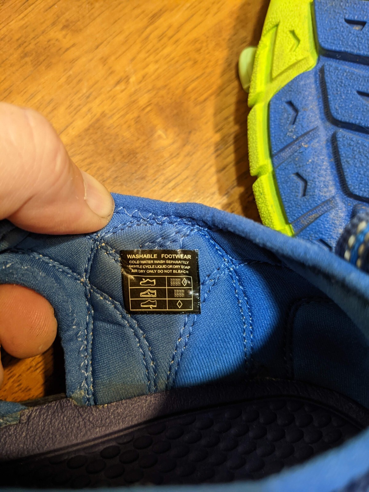 Scarpe da acqua blu Keen taglia 7