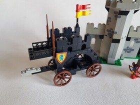 LEGO 6062 Battering Ram 1987 Black Knights Castle 6062-1 Black Falcons