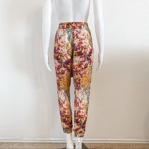 Pantalones de chándal American Rag de cintura alta de cachemira Foto 3 de 4