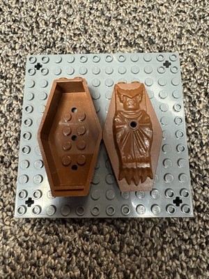 LEGO Vampire's Crypt Set 1381 - Brown Coffin with Skulls - Parts 30163 & 42447
