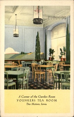 Des Moines Iowa IA Younkers Tea Room NICE LINEN c1940s Vintage Postcard