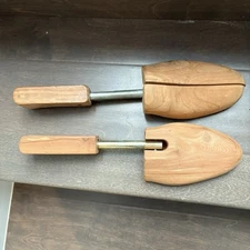 One Pair Cedar Wood Shoe Trees Large Adjustable Mismatched Men Or Women