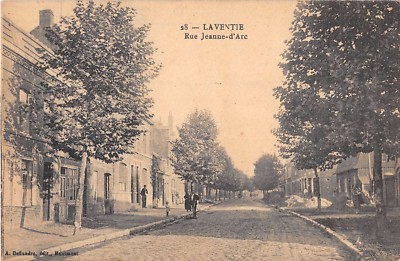 Old postcard 62 LAVENTIE RUE JEANNE D'ARC (not current postcard