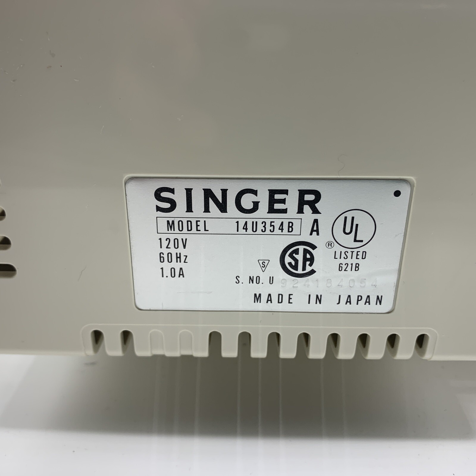 SINGER 14U354B SERGER OVERLOCK MERRITT MACHINE works tested eBay