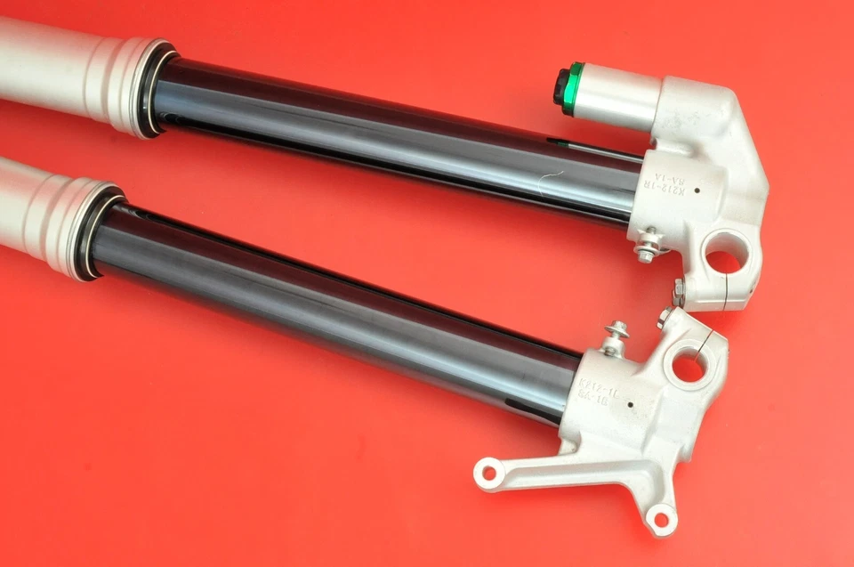 Kawasaki KX450F KX 450F 2017 2018 juego de unidades amortiguadoras de suspensión de horquilla delantera SHOWA Foto 2 de 4