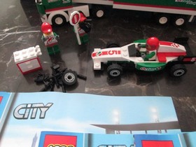2013 LEGO CITY 60025 GRAND PRIX TRUCK USED IN BOX COMPLETE