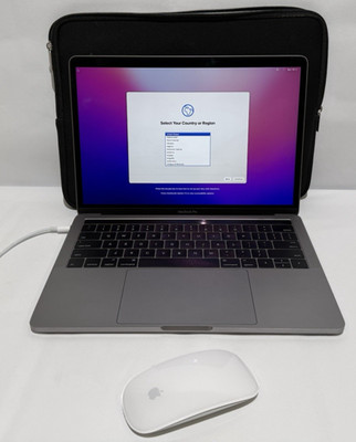 MacBook Pro A1706 2017 TOUCHBAR - 2.9GHz i5, 8GB RAM, 256GB SSD Bundle