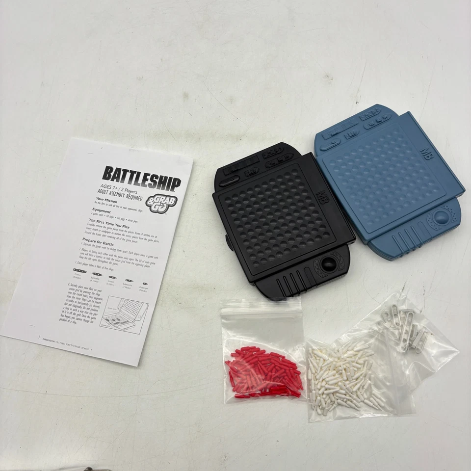 Battleship  Grab & Go Travel Games COMPLETE Hasbro 2014 Classic War - Image 3 of 4