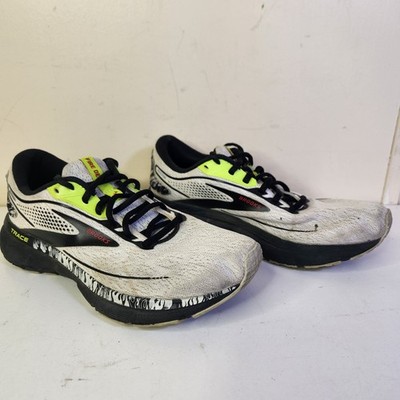 Brooks Women's Trace 2 Hero Pack Fire Fighter White/Black Size 8 Sneakers Shoes