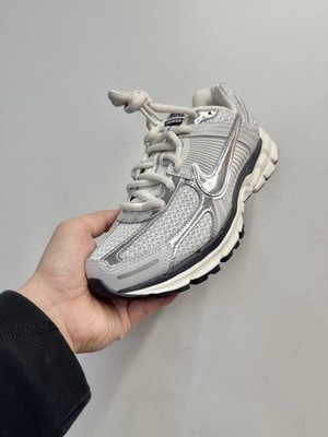 Nike Zoom Vomero 5 Photon Dust Metallic Silver FD0884-025 Women's Size 8.5