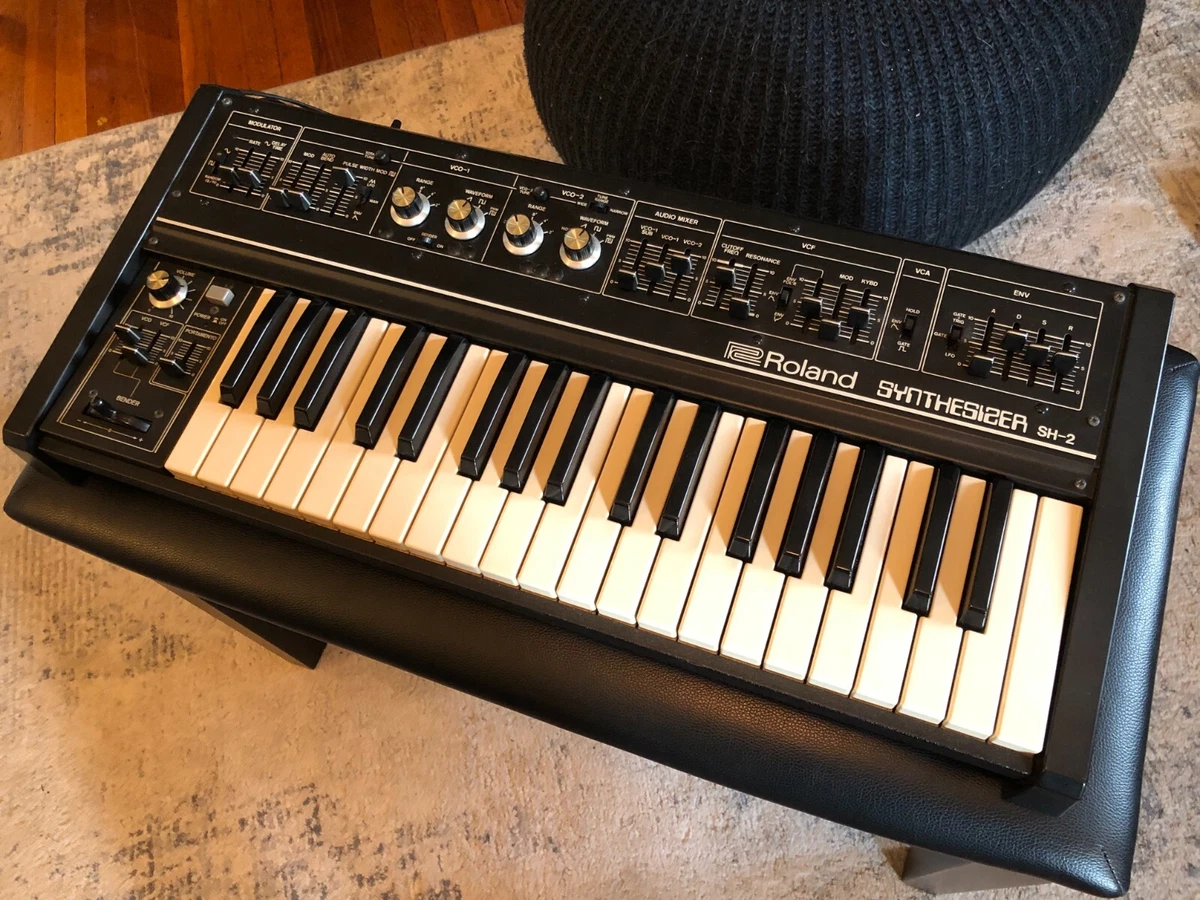 Roland SH-2 Synthesizer - Serviced - Modded CV Filter Cutoff In