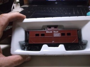 HO 36 Ft. Steal side Caboose Mildland ValleyNo. 17 ManTua Original Box