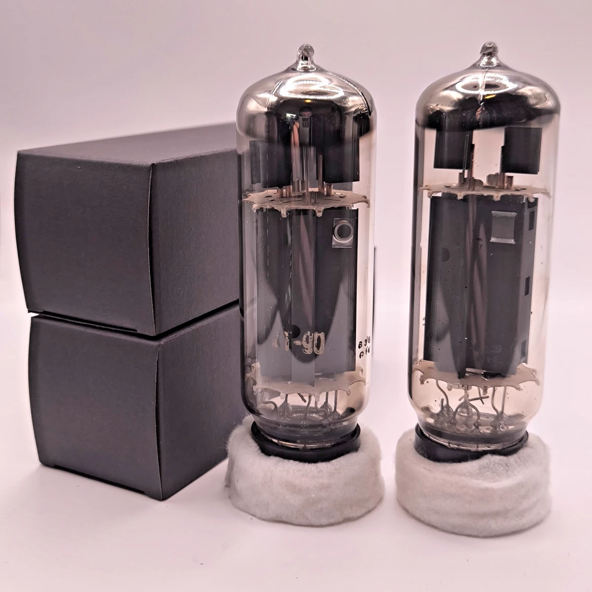ONE EC88 PHILIPS NOS & NIB preamplifier audio vintage tube EUR 9,00 ONE EC88 PHILIPS NOS & NIB preamplifier audio vintage tube EUR 9,00