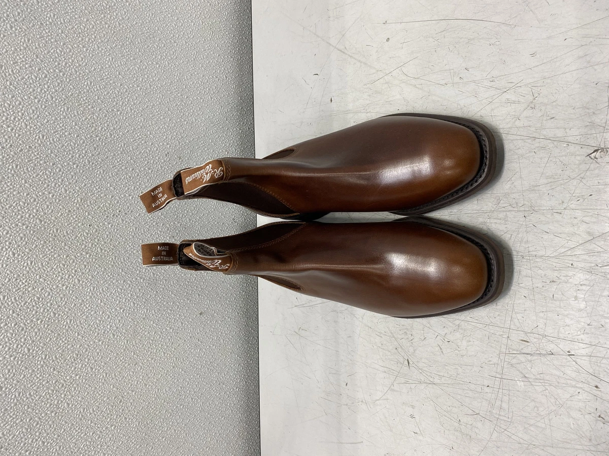 R.M. Williams Men display picture 1