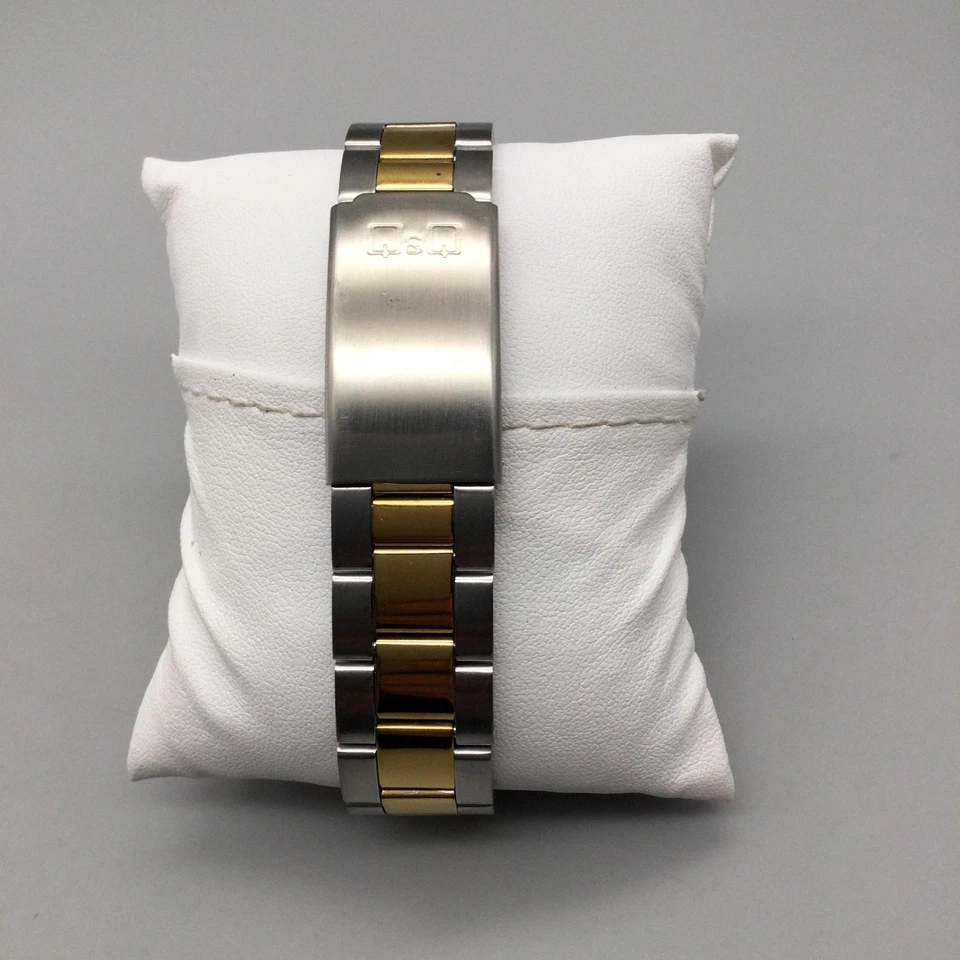 Q&Q Watch Mens 40mm Two-Tone Stainless Steel Bracelet 30M Blue Dial 8.25" - Image 3 of 4