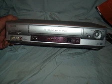 Sanyo VWM-900 VCR VHS Player 4-Head Cassette Player No Remote Tested Working