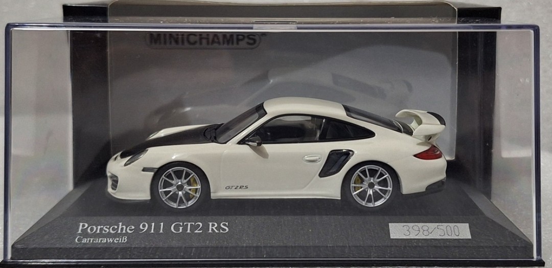 Porsche 911 (997.2) GT2 RS 2010 White/ Carbon 1:43 Minichamps