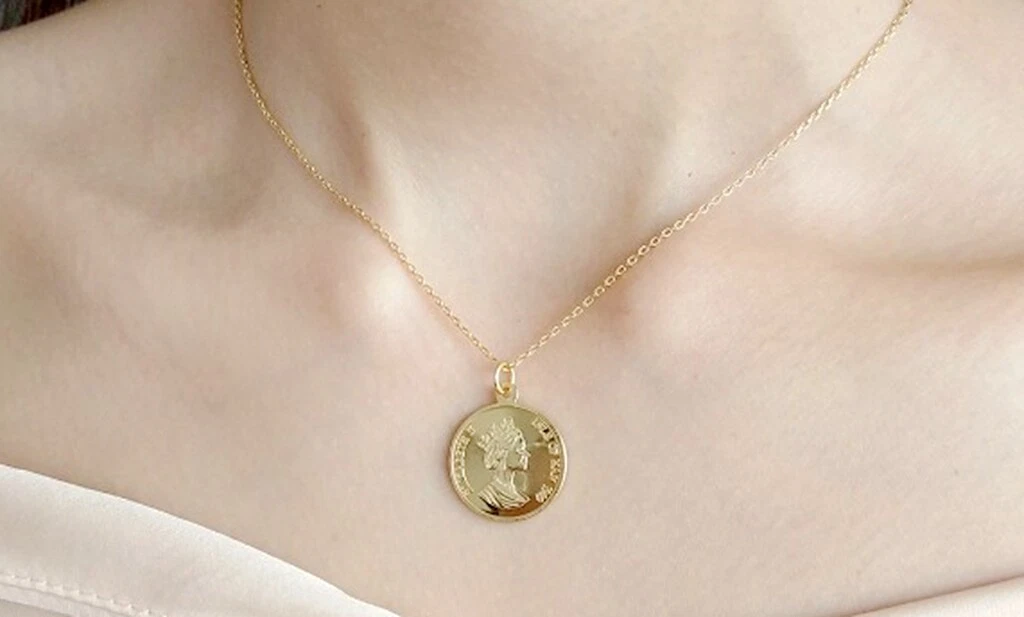 Necklace clearance coin gold