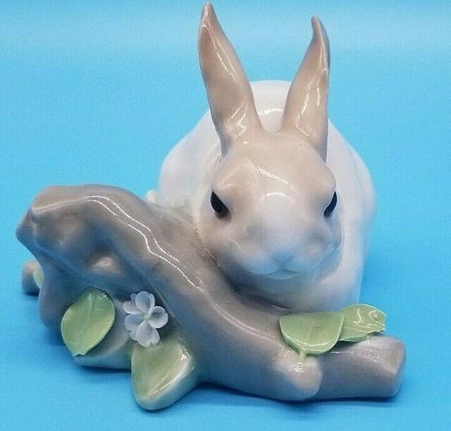 VTG. LLADRO BUNNY RABBIT WITH FLOWER LEAVES FIGURINE MADE IN SPAIN - SPRING | eBay