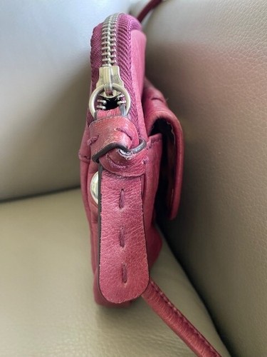B.Makowsky genuine leather crossbody bag small raspberry red - Picture 8 of 15