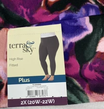 Terra & Sky High Rise Fitted Legging Women 2X 20W-22W Flower Violet Mulberry NEW