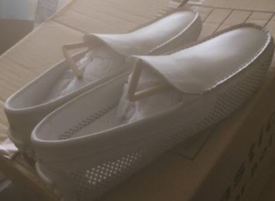 Kenneth Cole Men driving white leather shoes loafers US 8.5 