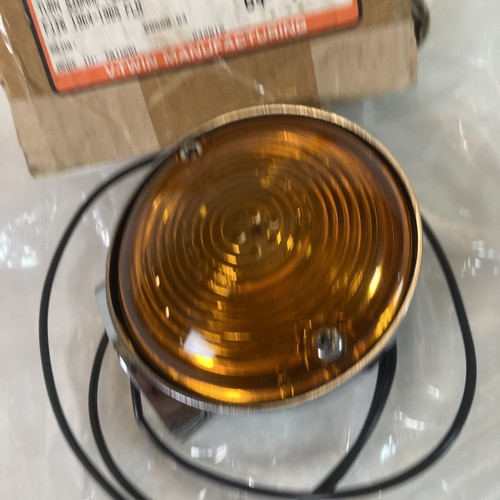 Turn Signal Harley Shovelhead FLH 64-84 With Single Filament Bulb OEM #68508-64 - Picture 2 of 8