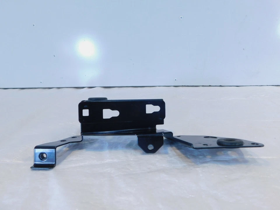 2007 Victory Hammer Kingpin Jackpot & Vegas Black Fuse Box Mount Bracket Tray - Image 4 of 4