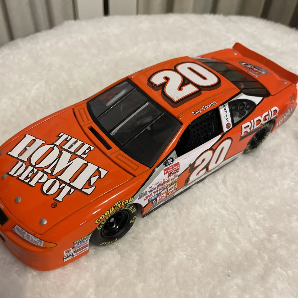 Tony Stewart #20 - Home Depot 1999 Gran Premio Novato del Año Coche + Ornamento Foto 4 de 4