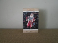 HALMARK Keepsake Santa's Gifts 1996 Ornament Folk Art Americana Collection NOS