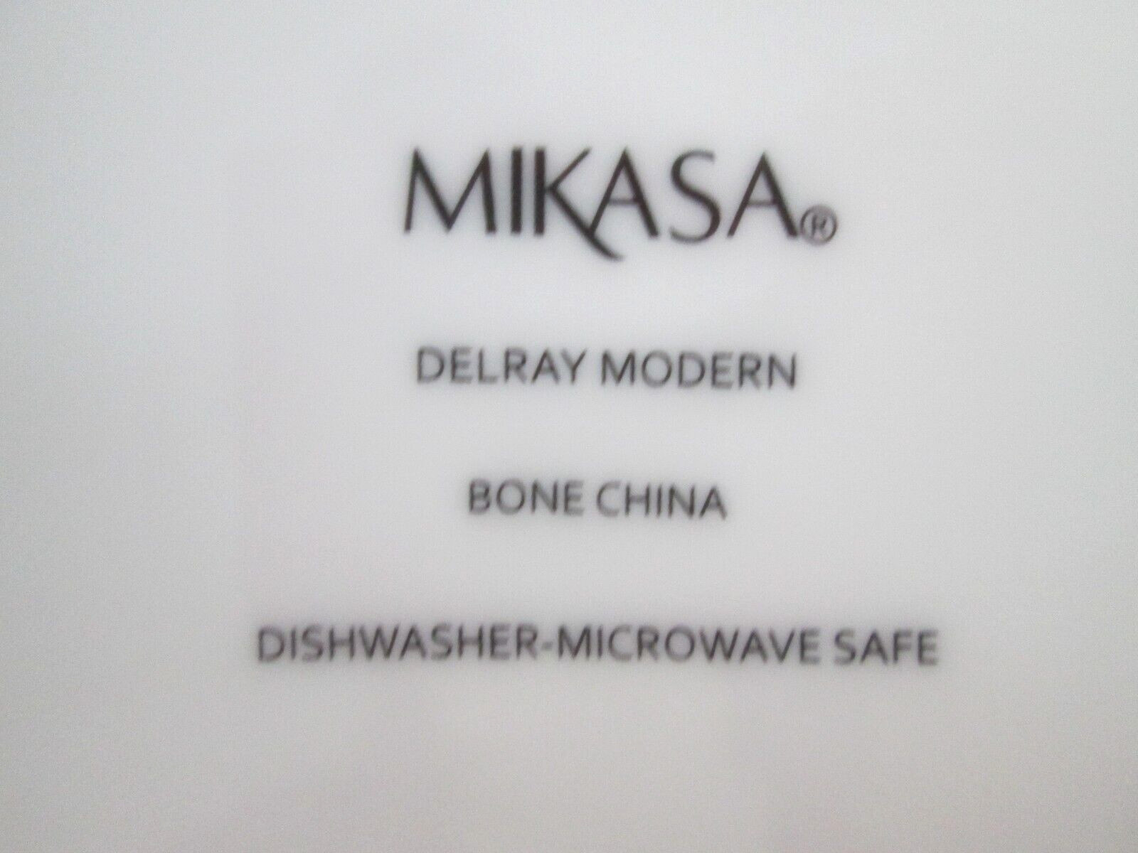 MIKASA DELRAY MODERN lot of 2  bone china white dinner plates w/ verge.
