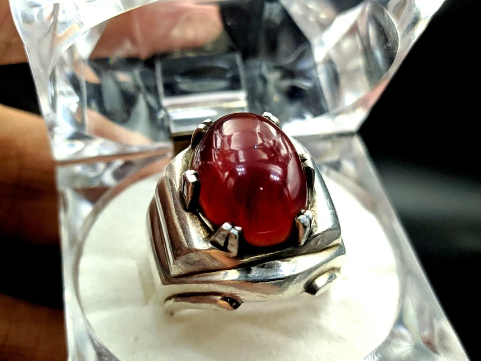 Anillo rojo Aqeeq para hombre plata de ley 925 piedra natural Akik ágata anillo para hombre Foto 3 de 4