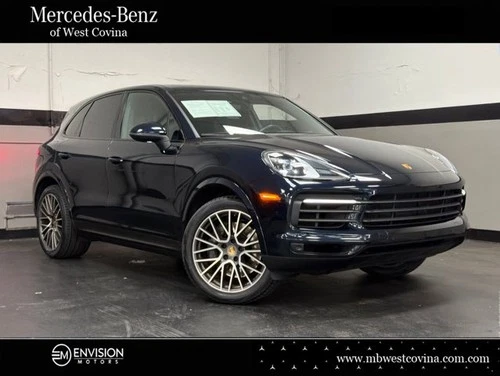 2023 Porsche Cayenne AWD Image 1 of 2