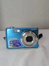 Sanyo VPC-E1500TP 14.0MP Digital Camera touchscreen - Blue
