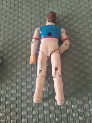 VTG. 3 FIGURES - Picture 6 of 11
