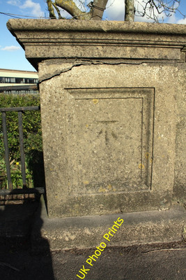 Foto 6x4 Benchmark auf Brücke über Wharf Stream Swinford \/SP4408 Ordnance c2016