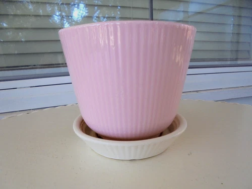Vintage Shawnee Mid-century Flowerpot Pink & White Ribbed w/ Attached Saucer