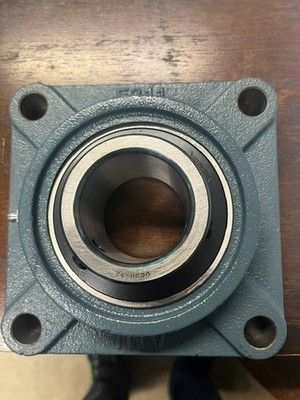 AMI UCF211-32  4-BOLT FLANGE BEARING, 2'' BORE NEW IN BOX